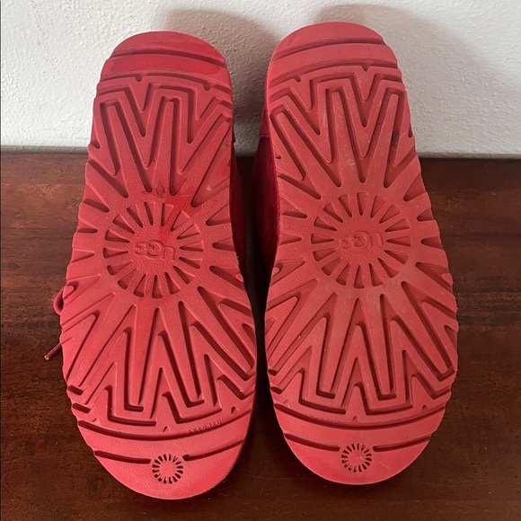 UGG Nuemel Boots in Samba Red Suede Chuka Booties Size 8 - Picture 6 of 8